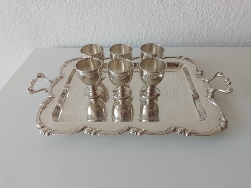 Tablett und likörgläser - 6,